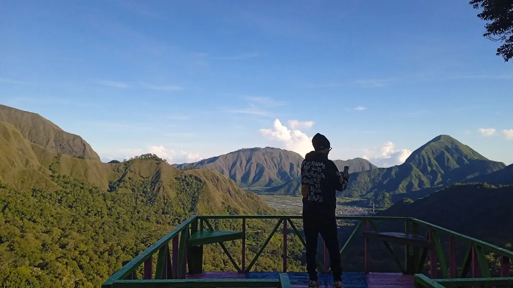 tetebatu image