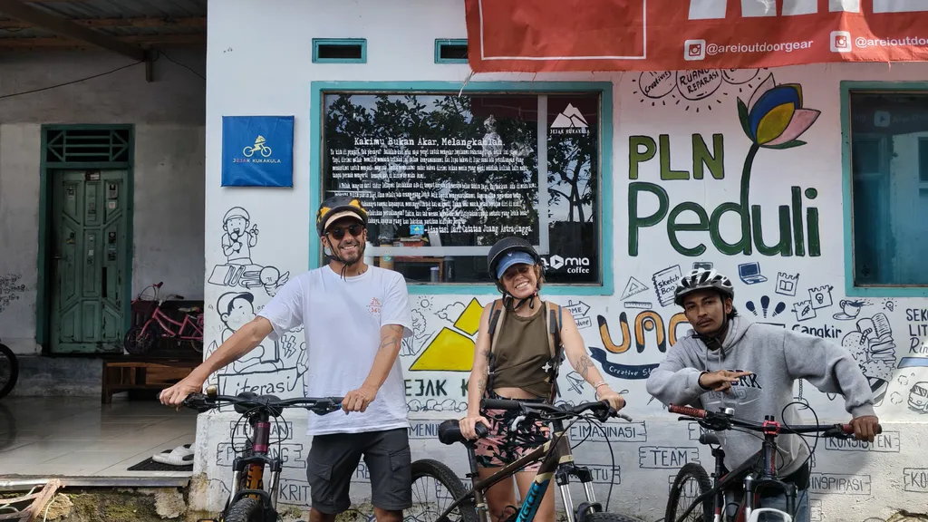 ebike tour image
