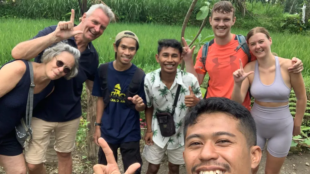 group photo with travellers